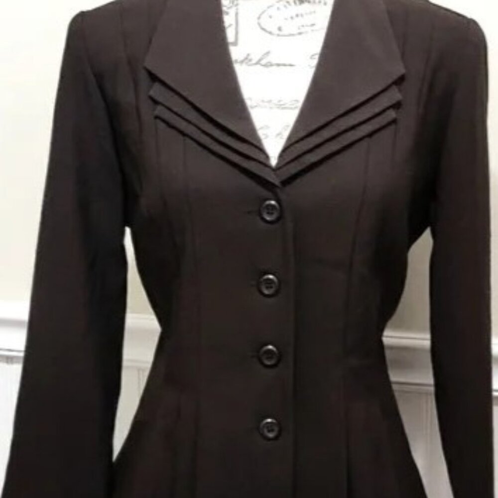 T. Milano Stretch Jacket Blazer Four Button Size 10